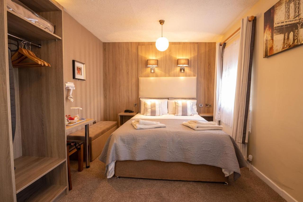 Station House Bed & Breakfast Ennistimon Exteriör bild