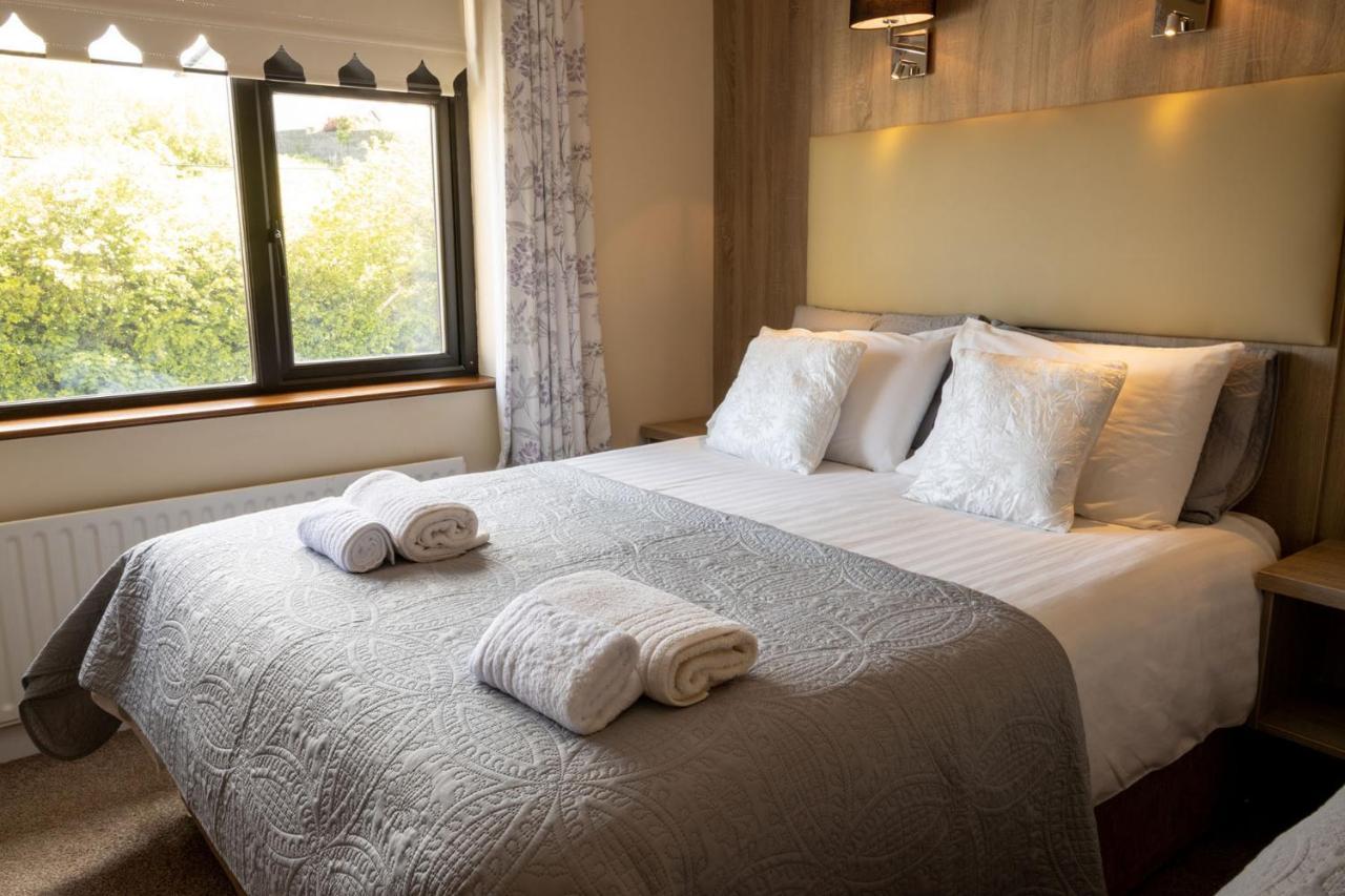 Station House Bed & Breakfast Ennistimon Exteriör bild