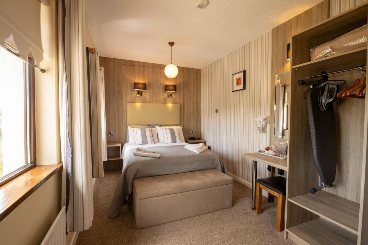 Station House Bed & Breakfast Ennistimon Exteriör bild